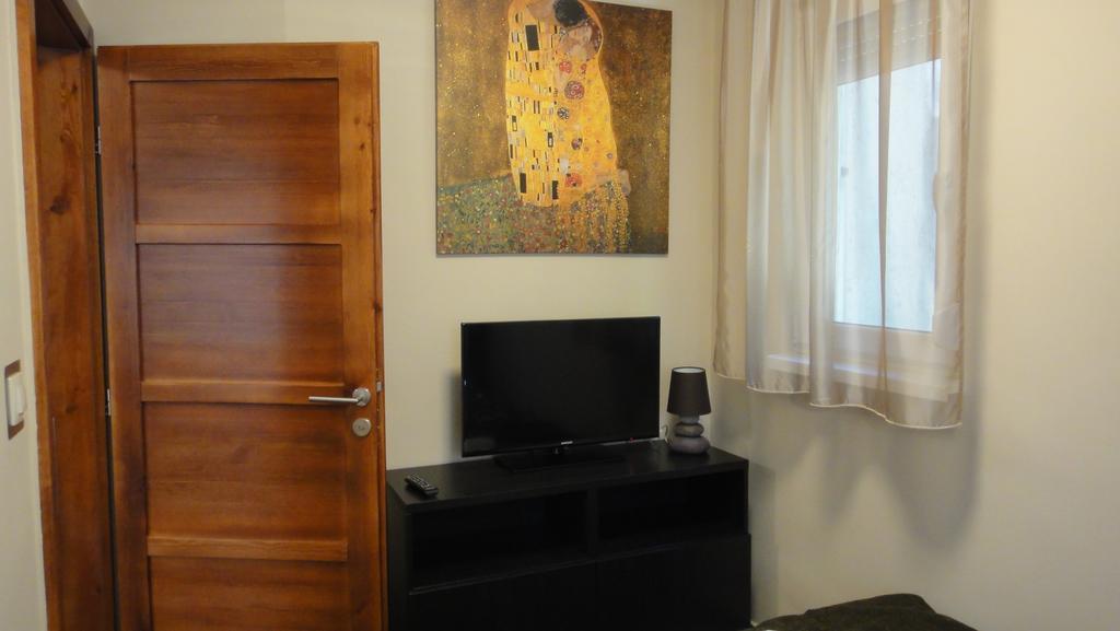 Mgtels Apartman - With Private Parking Budapešť Exteriér fotografie